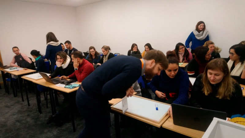 Future-Learning-Dublin-Estudantes-durante-Aula